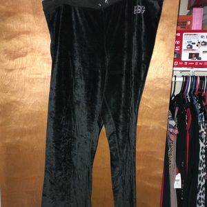 BCBG VELOUR SWEATS! 2x